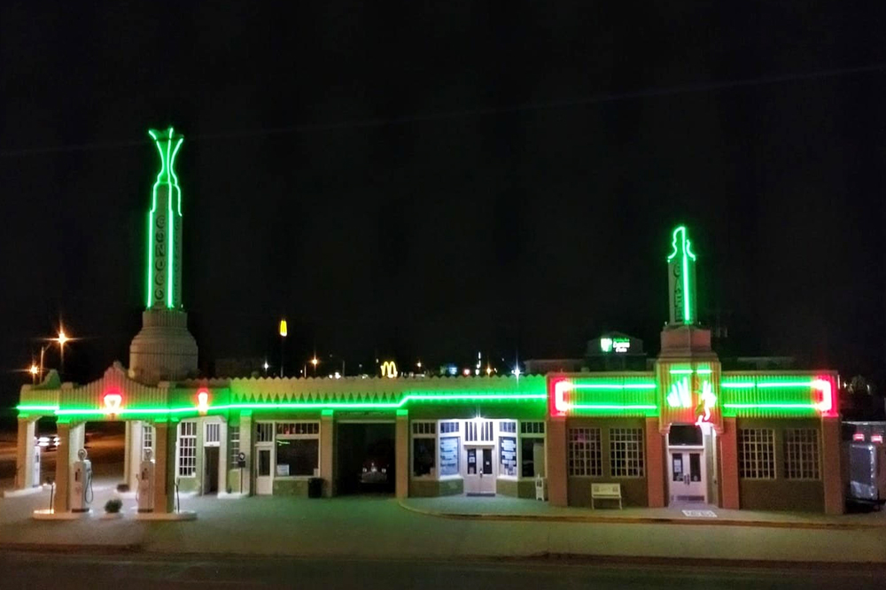 the-iconic-conoco-tower-station