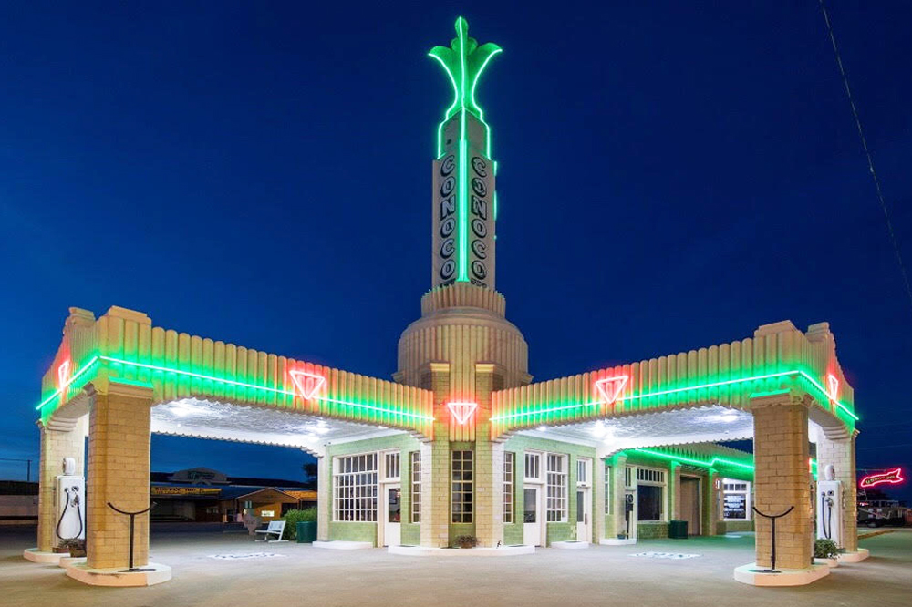 the-iconic-conoco-tower-station