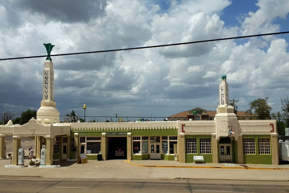 the-iconic-conoco-tower-station